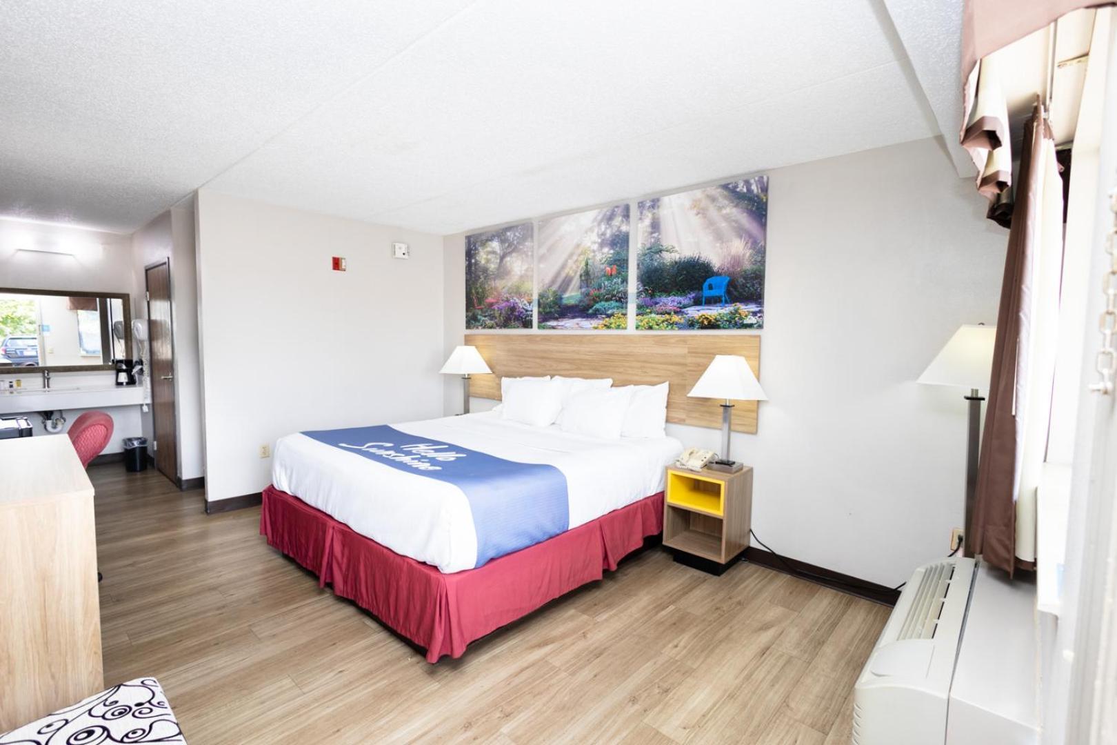 Days Inn By Wyndham Dayton Huber Heights Northeast Екстер'єр фото