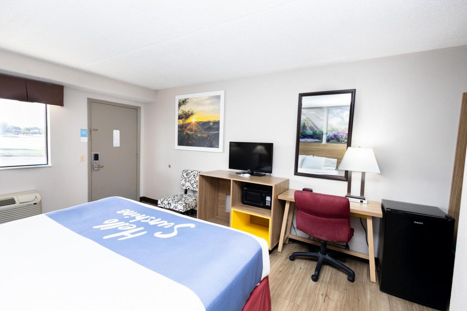 Days Inn By Wyndham Dayton Huber Heights Northeast Екстер'єр фото